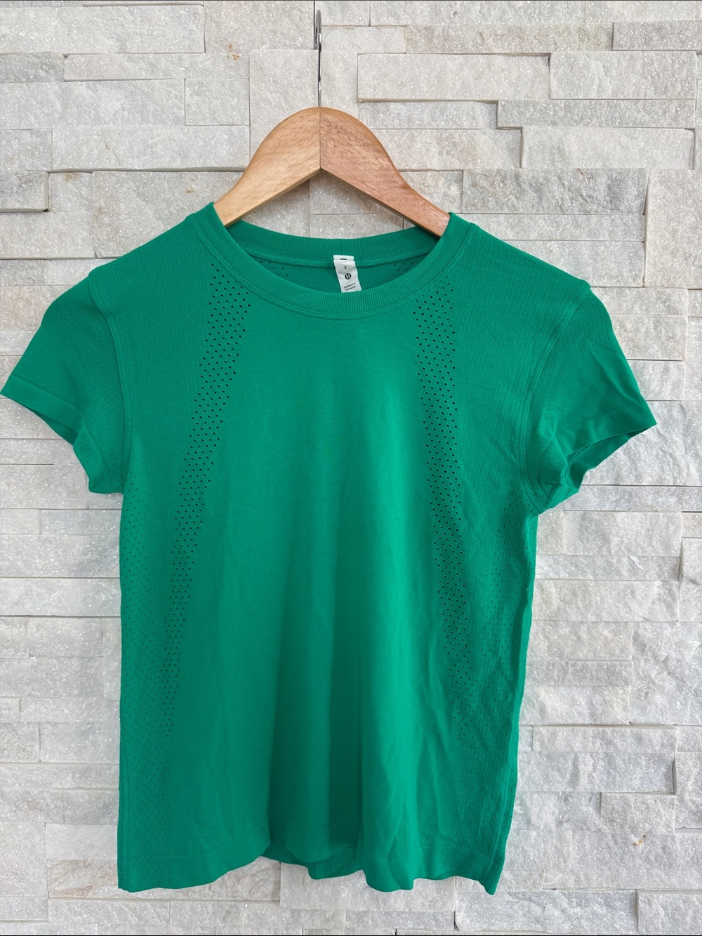 Lululemon | t shirt